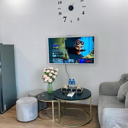 Rosee House -Luxury Apartment In Vinhomes Greenbay Ханой Екстер'єр фото