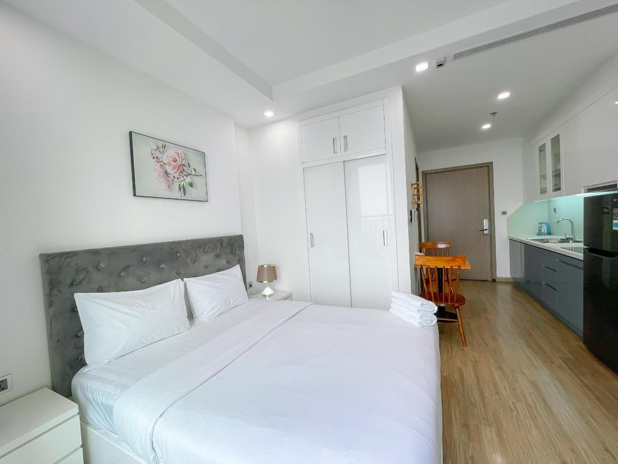 Rosee House -Luxury Apartment In Vinhomes Greenbay Ханой Екстер'єр фото