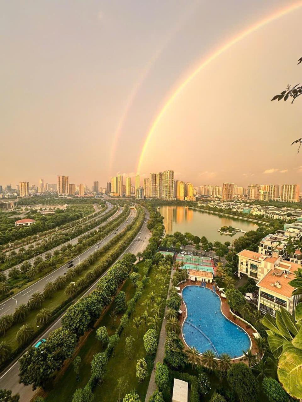 Rosee House -Luxury Apartment In Vinhomes Greenbay Ханой Екстер'єр фото